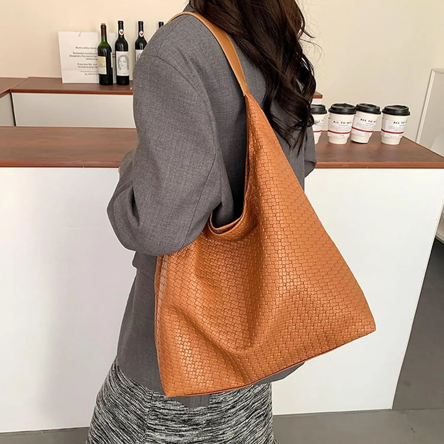 Durable Hobo Bag for Women Spacious Vegan Leather Shoulder Handbag Slouchy Crossbody Underarm Tote Trendy Mothers Day Gift