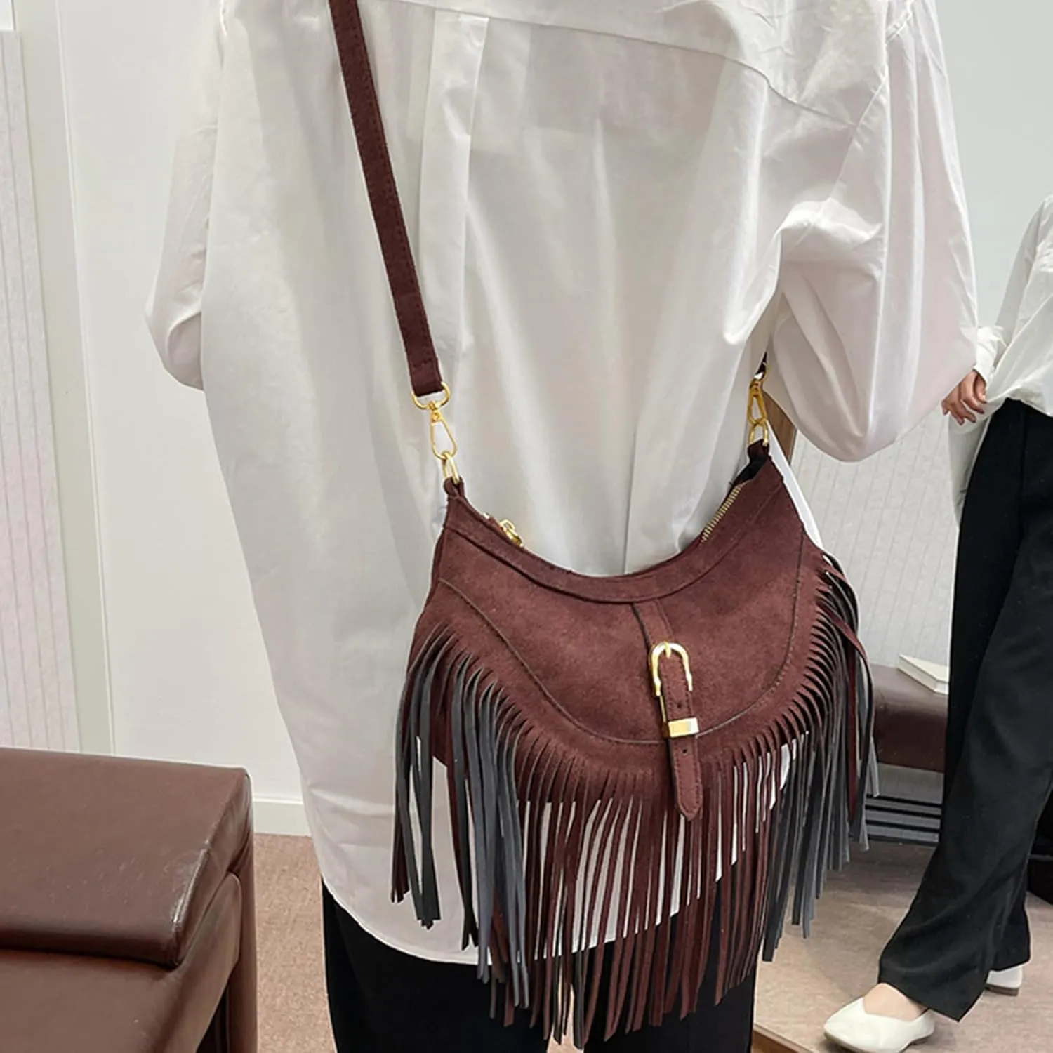 Womens Shoulder Bag Retro Crossbody Purse with Fringe Tassels and Adjustable Strap Spacious PU Leather Satchel Purse