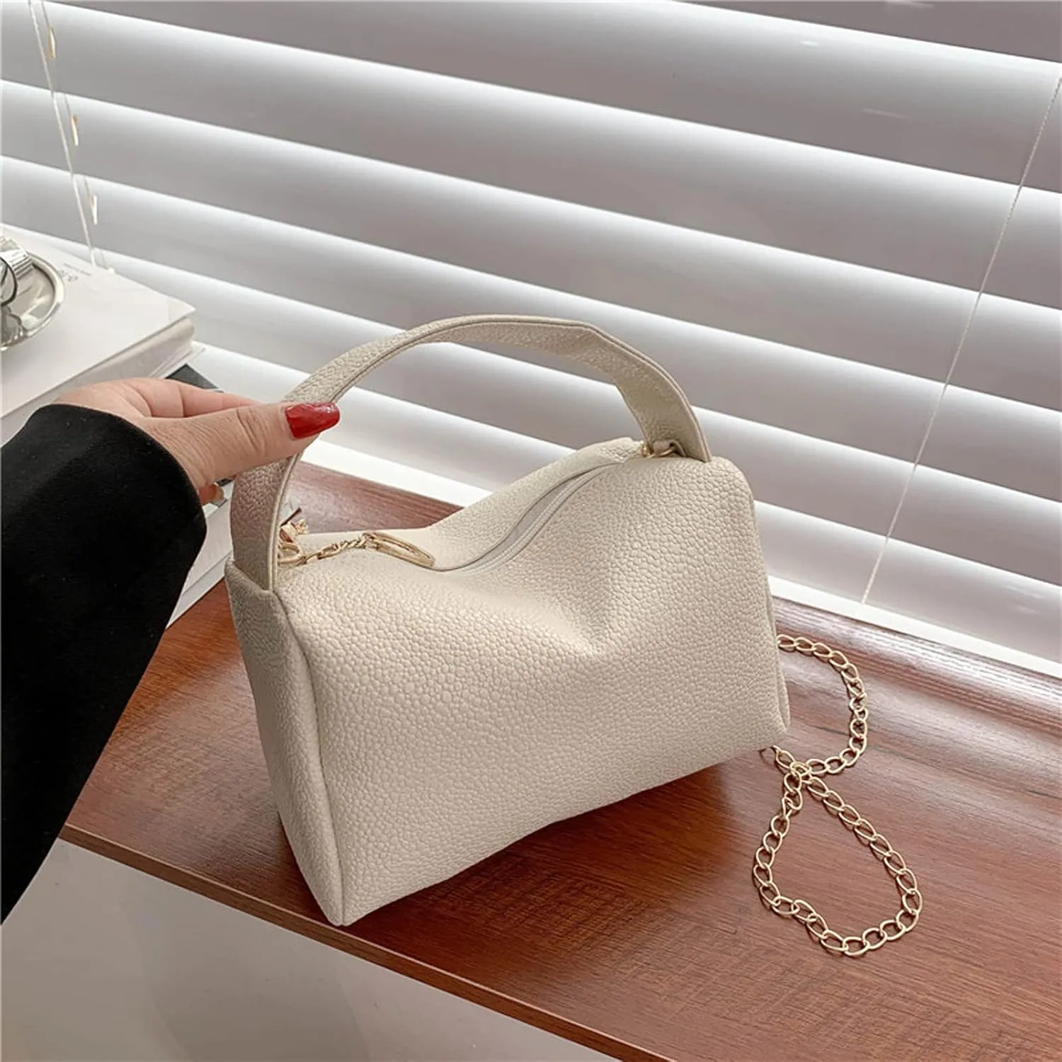 Women's Trendy Purses Vegan Leather Hobo Handbags Trendy Designer Shoulder Bags for Women Womens Shoulder Purse(White)